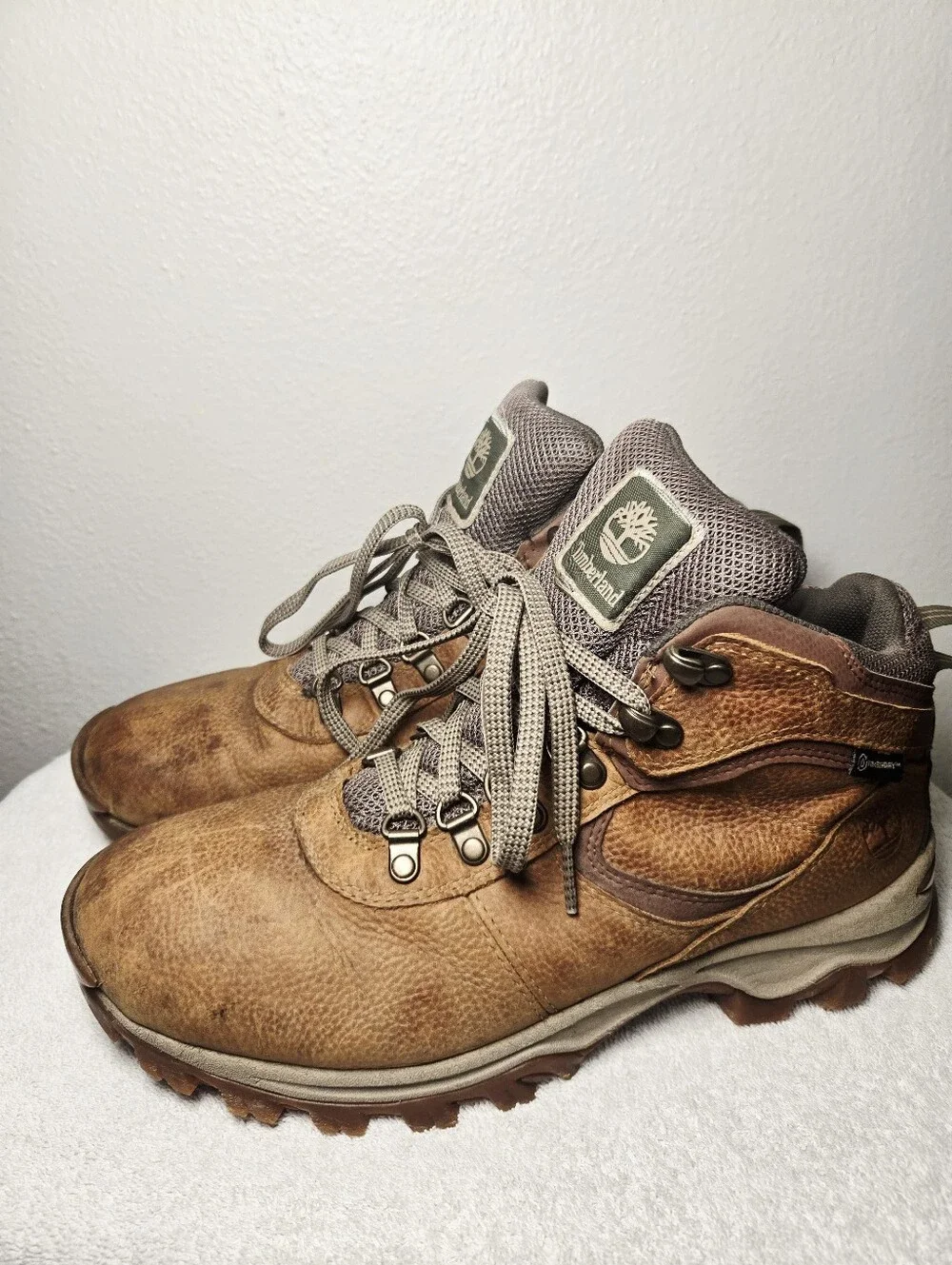 Timberland Waterproof Hiking Boots Brown Leather Men’s 9.5 A1J1N Mt. Maddsen Mid